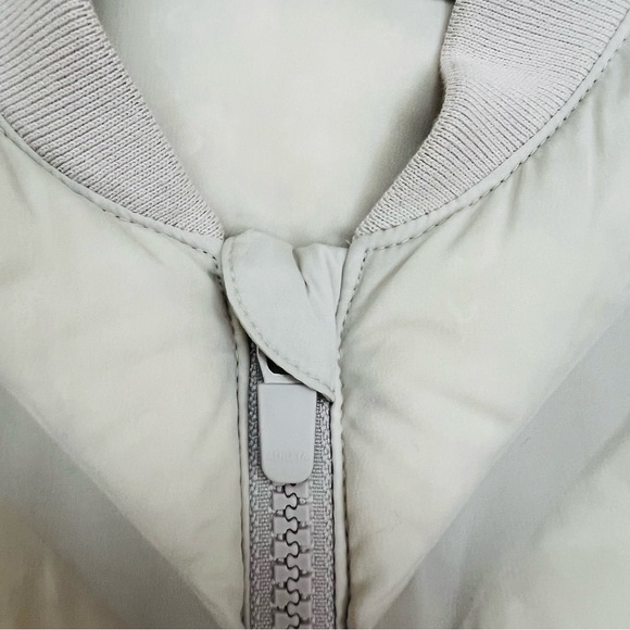 NWOT!! Athleta Inlet Vest Birch Gray Goose Down Fill Size Medium - Picture 9 of 15